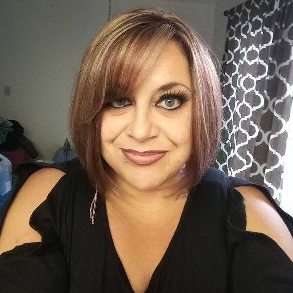 Meet your Posher, Demaura - Picture 1 of 1